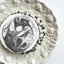 Load image into Gallery viewer, Raw Sesame Cake 黑芝麻蛋糕