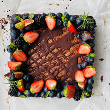 Load image into Gallery viewer, Raw Chocolate Avocado Cake 可可牛油果蛋糕