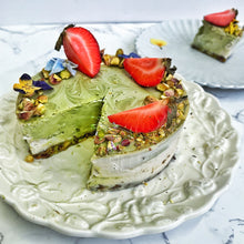 Load image into Gallery viewer, Raw Matcha Rose Cake 生機抹茶玫瑰￼蛋糕
