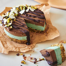 Load image into Gallery viewer, Raw Cho Mint Cake 可可薄荷仿雪糕蛋糕
