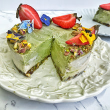 Load image into Gallery viewer, Raw Matcha Rose Cake 生機抹茶玫瑰￼蛋糕
